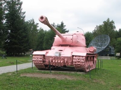Foto: Rosa IS-2 in Lešany - Bild: LE7tra