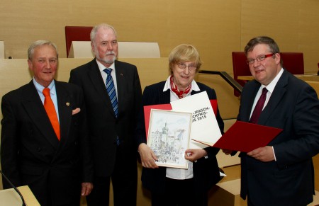 Foto: Hanna Zakhari bei der Verleihung des Wenzel Jaksch Gedächtnispreises - Bild: SPD-Landtagsfraktion