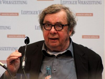 Foto: Hellmuth Karasek auf der Leipziger Buchmesse 2013 - Bild: Wikipedia/Lesekreis
