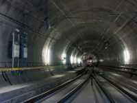 Foto: Gotthard-Tunnel Innenansicht - Bild: Commons/ Hannes Ortlieb, CC BY-SA 3.0 DE