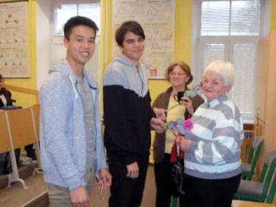 Foto: Schüler mit Zeitzeugen - Bild: BGZ Trautenau