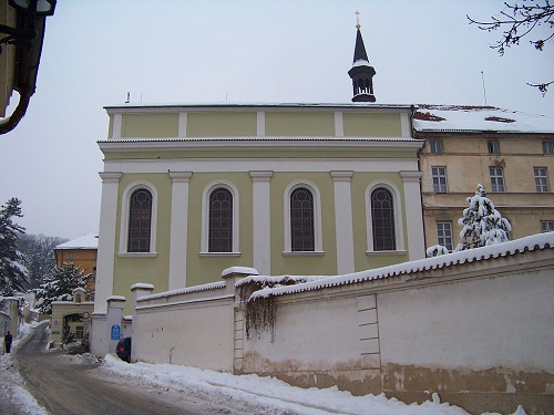 Foto: Kirche St. Karl Borromäus in Prag - Bild:Wikipedia/ŠJů, CC BY-SA 3.0