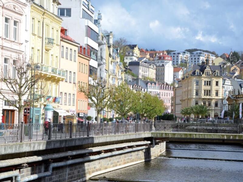 Foto: Karlsbad Stadtansicht - Bild: LE/tra