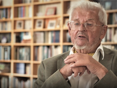 Herbert Haischmann überlebte mit 14 Jahren den Komotauer Todesmarsch. Nach dem Krieg ging er mit der Familie nach Deutschland und machte Karriere als Jurist. / Foto: Arche Noah Filmproduktion