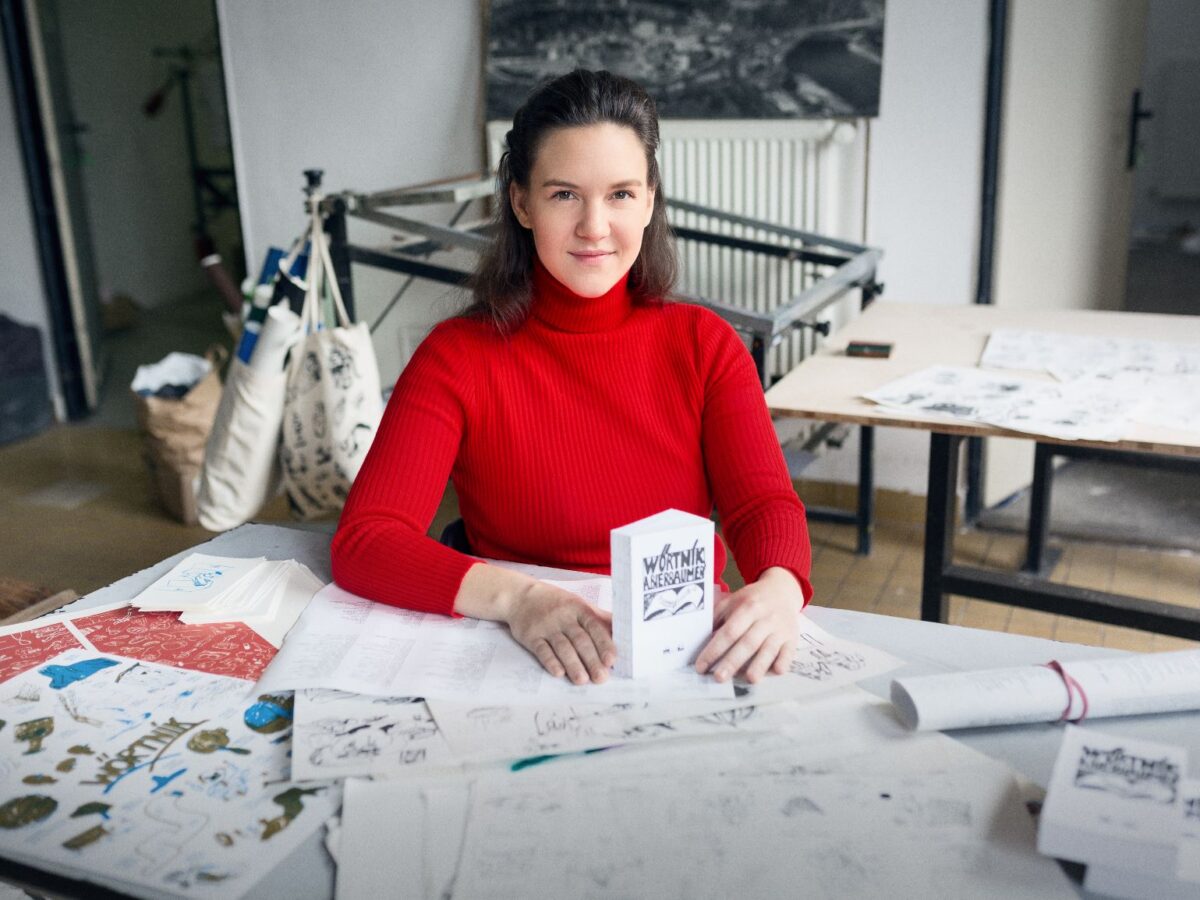 Adéla Bierbaumer und ihr „Wörtník“ / Foto: Petr Špánek