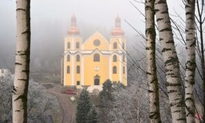 Die Kirche in Bärnwald-Neratov am 6.12.2018 / Foto: Marek Galowski/www.neratov.de