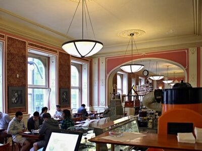 Kaffeehaus Louvre, Foto: VitVit - Own work, CC BY-SA 4.0