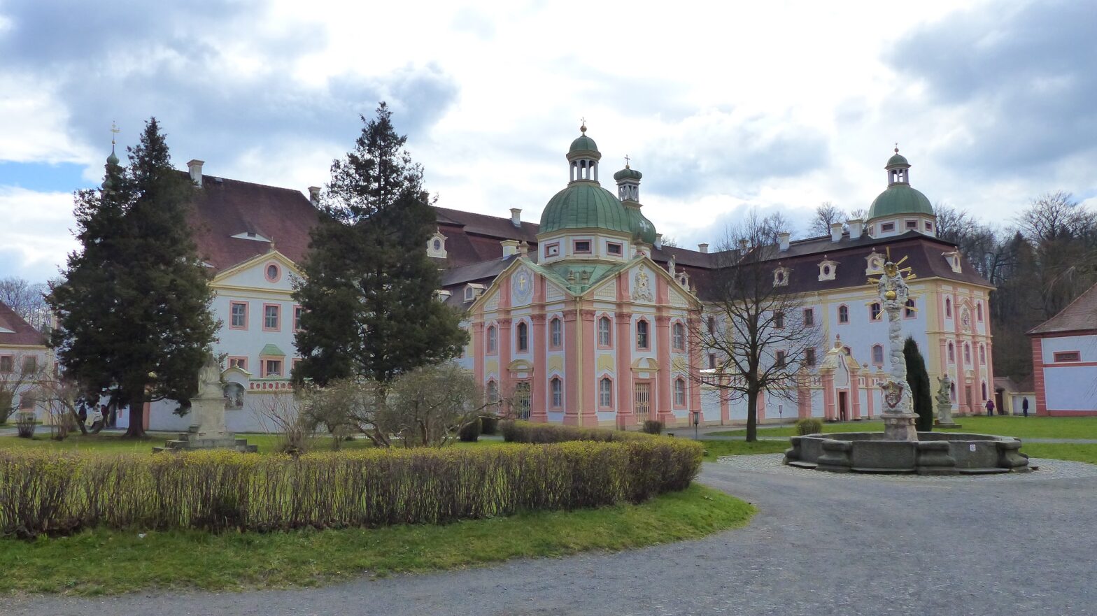 Kloster "St. Marienthal" in Ostritz - Foto: Dr. Bernd Gross, CC BY-SA 4.0