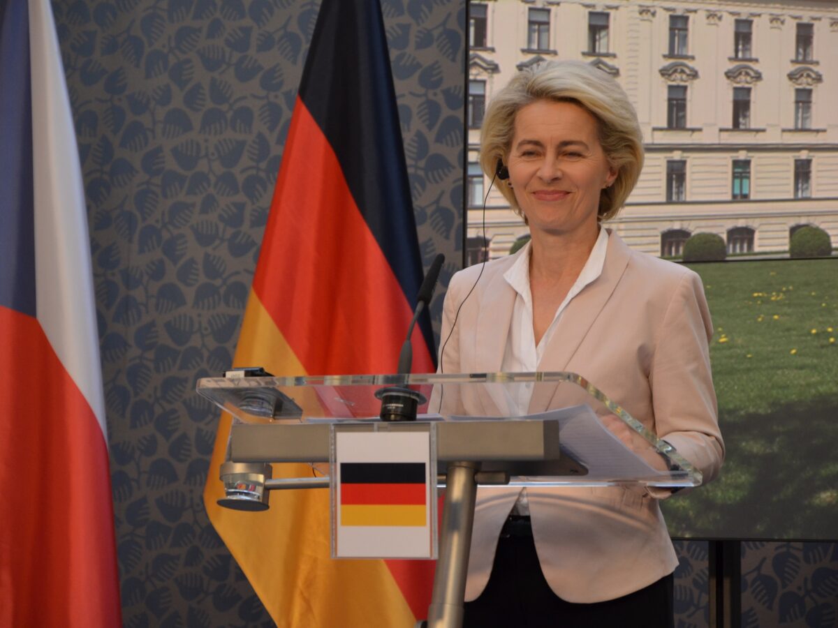 Ursula von der Leyen bei einem Besuch in Prag - Foto: Tomáš Randýsek