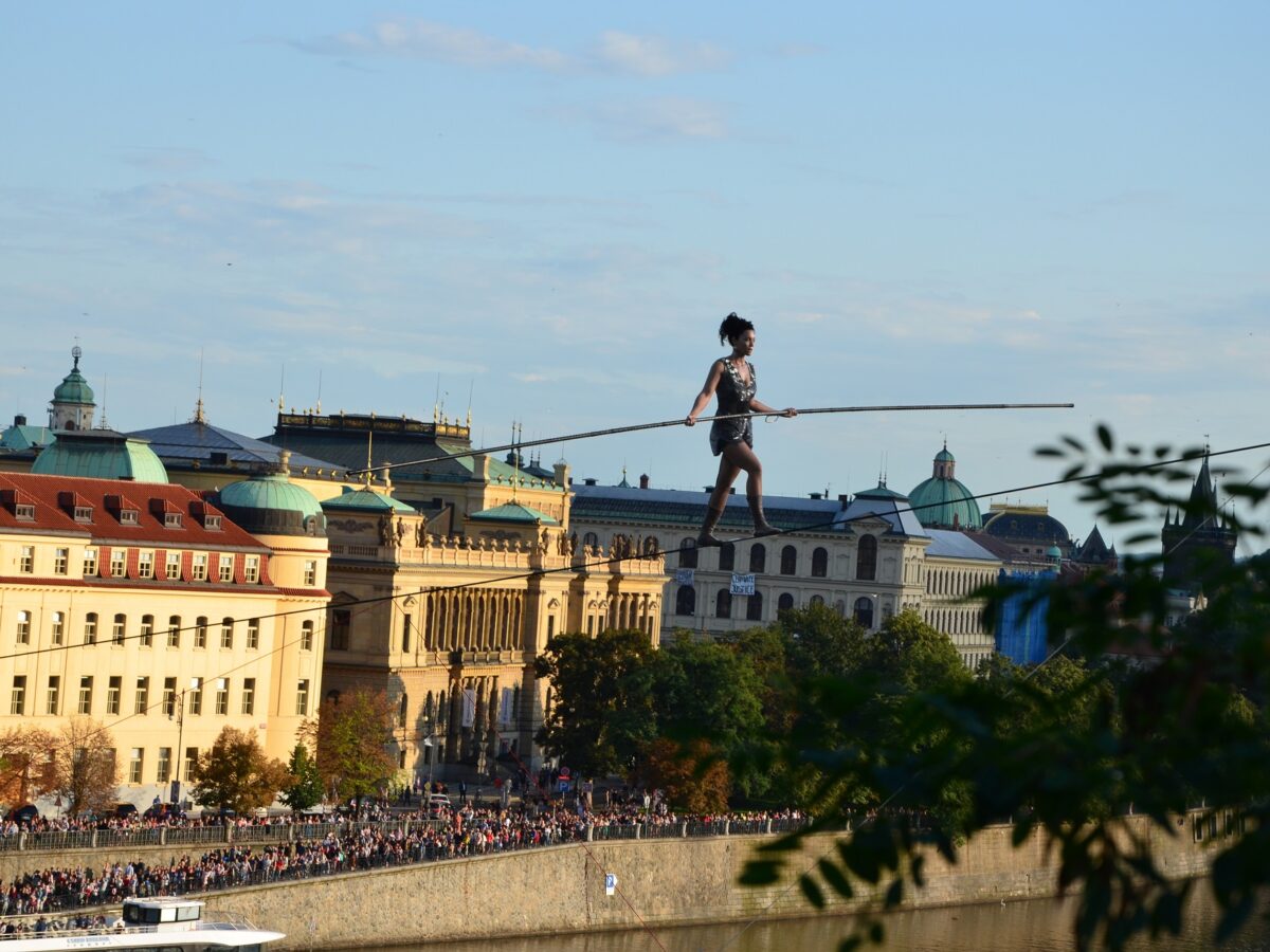 Tatiana-Mosio Bongonga auf dem Weg zum Letná-Park - Foto: Tomáš Randýsek