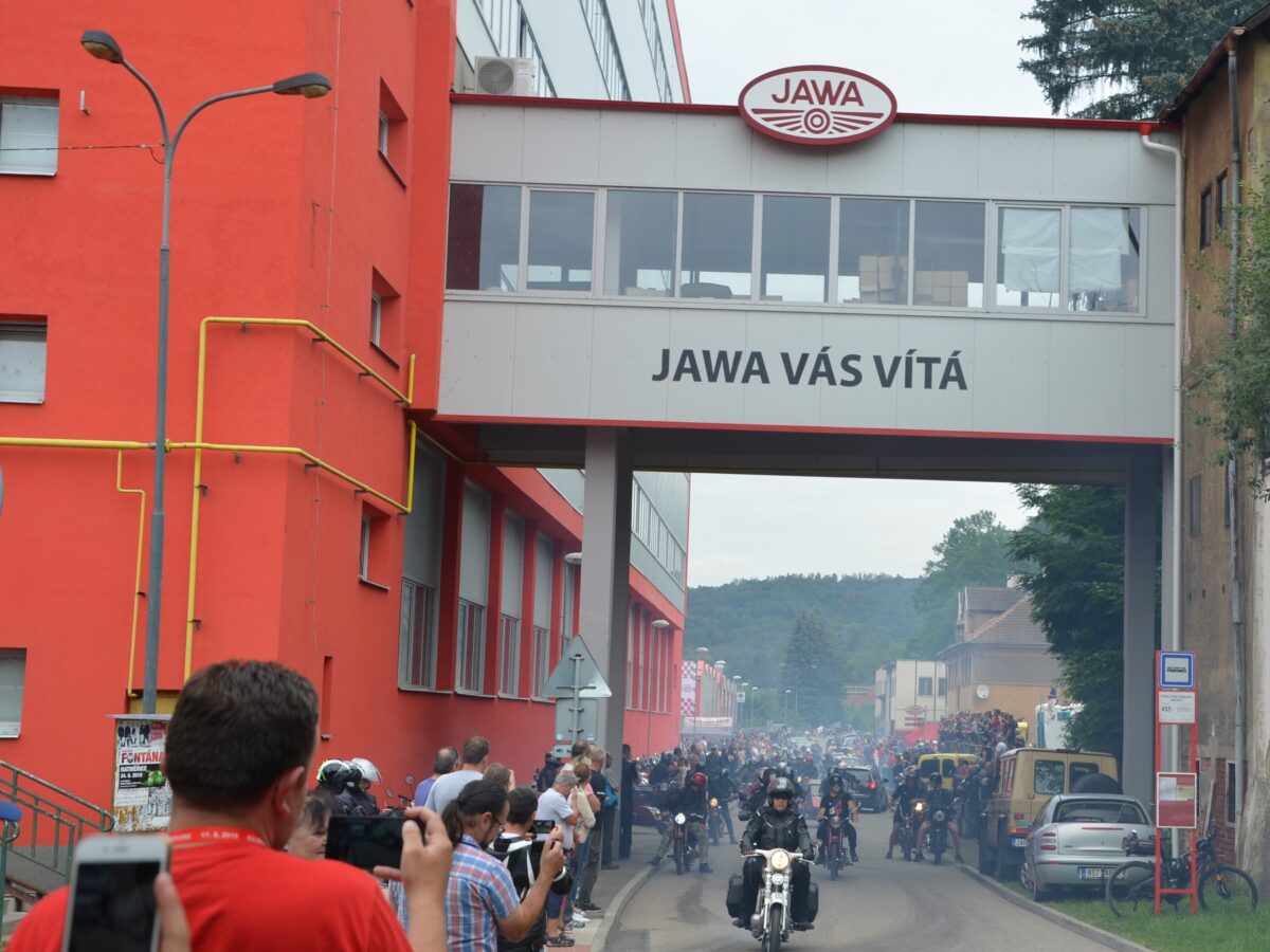 JAWA heißt Sie willkommen - Foto: Tomáš Randýsek