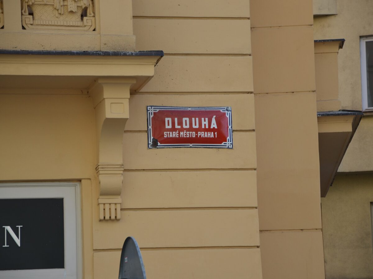 Die Dlouhá-Straße ist nachts eine Partymeile - Foto: Tomáš Randýsek