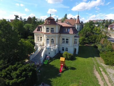 Der Kindergarten ist zusammen mit dem Verein der Deutschen in Böhmen - Region Pilsen in einer Pilsner Villa untergebracht - Foto: Junikorn