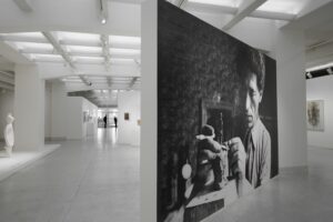 Großaufnahme des Künstlers Alberto Giacometti in der Ausstellung in Prag, Foto: Helena Fikerová