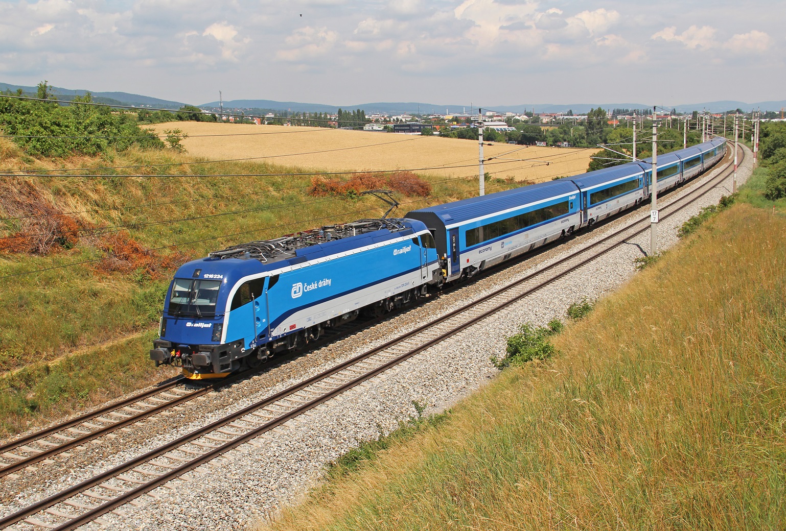 ČD-RJ im Einsatz zwischen Prag und Österreich - Foto: NÖLB Mh, CD-RJ als EC 73, CC BY-SA 3.0