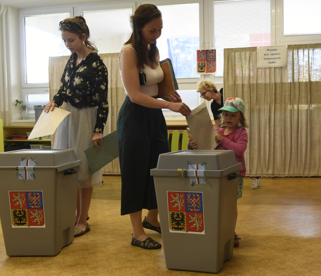 Wird in Zukunft in Tschechien nur noch an einem Tag gewählt? Foto: ČTK/Krumphanzl Michal