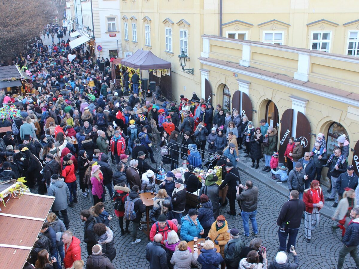 Buntes und närrisches Treiben auf der Prager Kleinseite Anfang Februar 2020 - Foto: Manuel Rommel