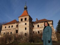 Bürgermeisterin Jana Syslová ist zuversichtlich, dass das Schloss von Mireschowitz in zwei Jahren saniert ist, Foto: Steffen Neumann