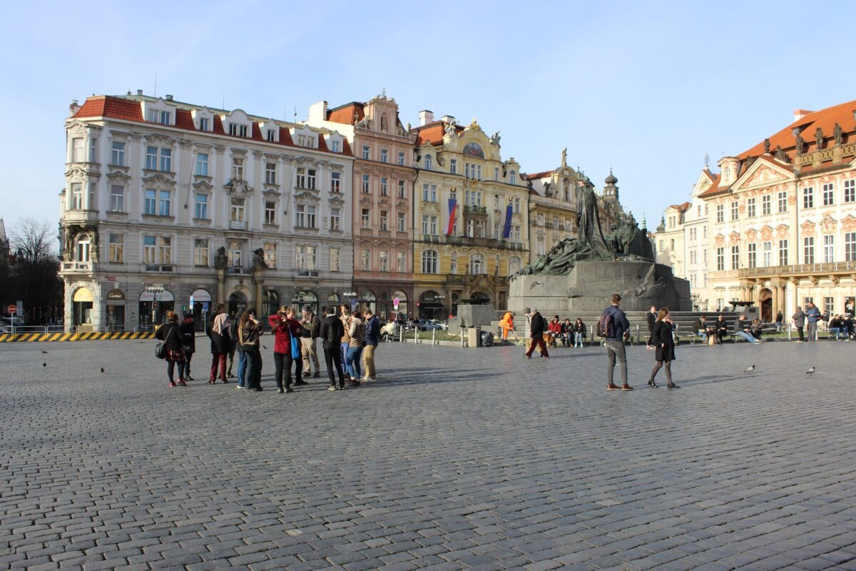 Der Altstädter Ring in Prag, bald menschenleer? Ganz Tschechien steht ab Montag unter Quarantäne - Foto: Manuel Rommel