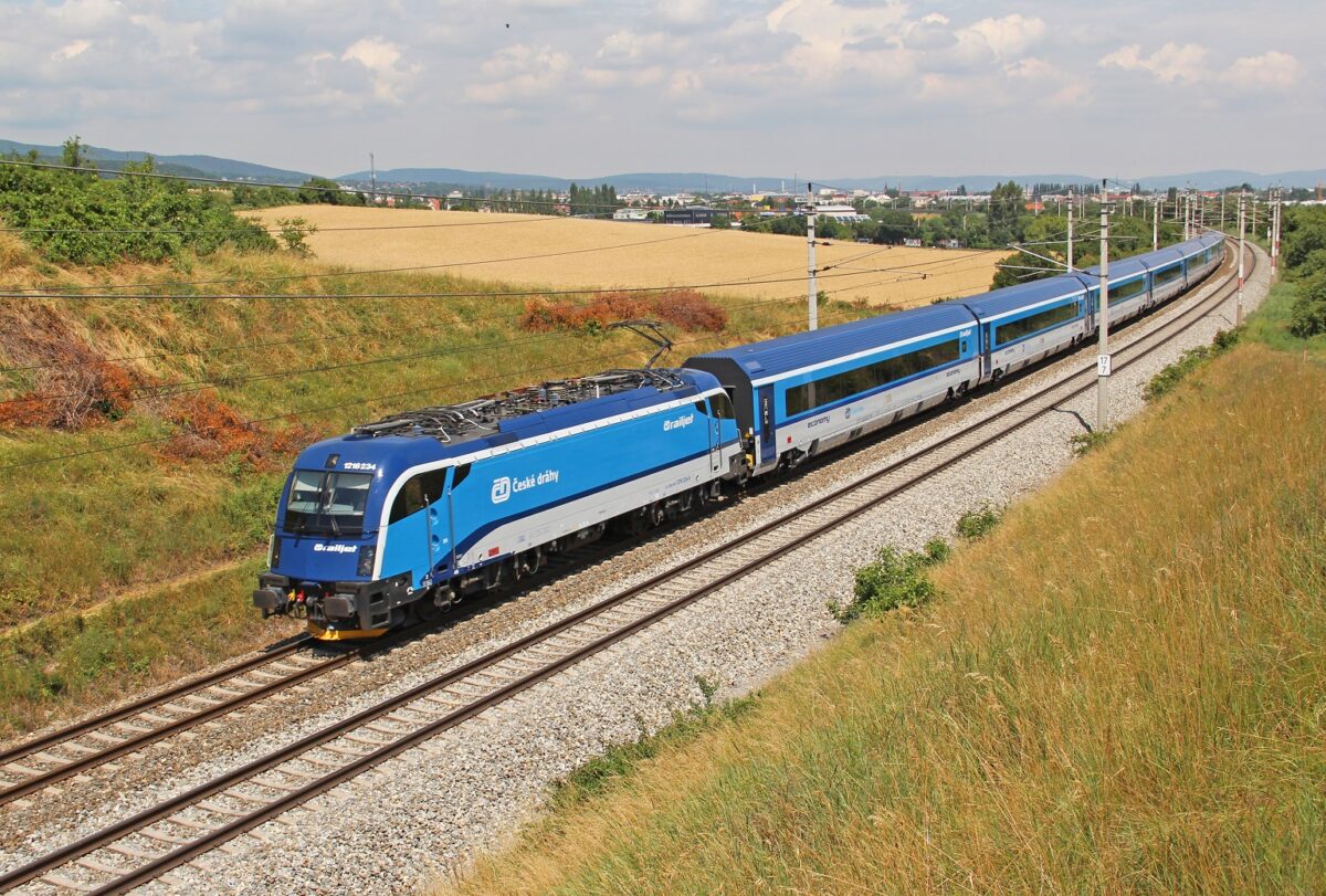 Ursprünglich sollte ab 4. Mai auch der neue Vindobona als Railjet von Berlin nach Wien starten, Foto: NÖLB Mh, CD-RJ als EC 73, CC BY-SA 3.0