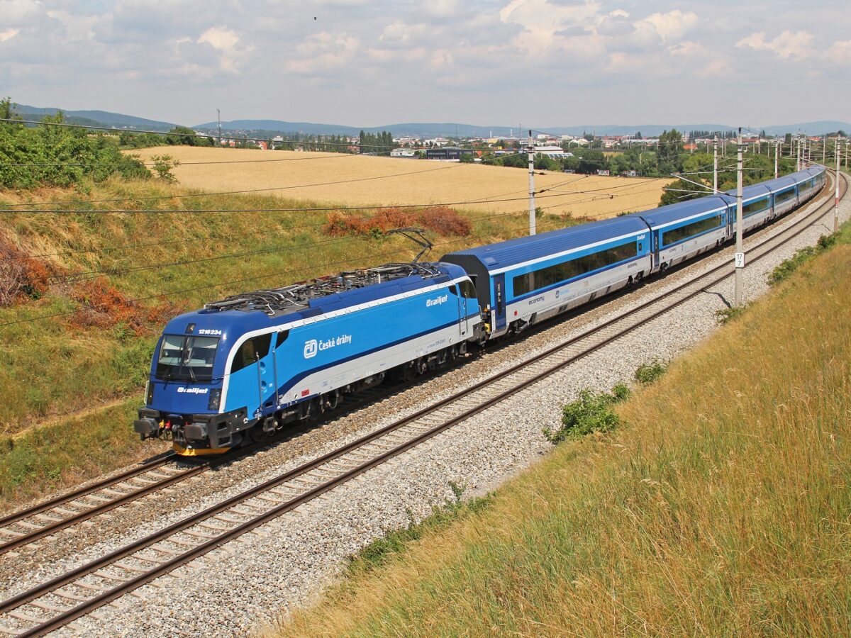 Ursprünglich sollte ab 4. Mai auch der neue Vindobona als Railjet von Berlin nach Wien starten, Foto: NÖLB Mh, CD-RJ als EC 73, CC BY-SA 3.0