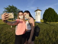 Schnell noch mal ein Selfie ... Foto: ČTK/Říhová Michaela