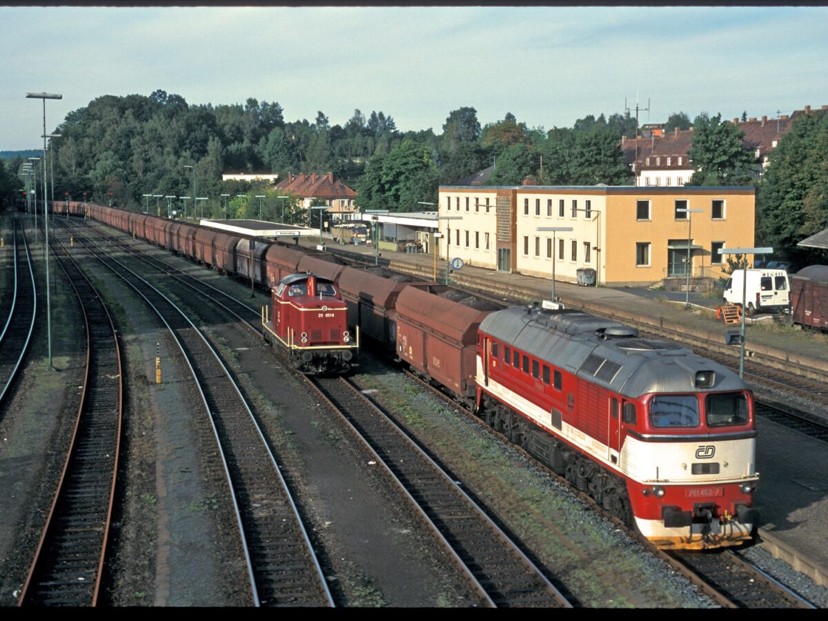 Blick auf den einstigen Grenzkontrollbahnhof Schirnding, als auch noch Tag für Tag Ganzzüge mit böhmischer Braunkohle für das Kraftwerk Arzberg hier ankamen. Foto: Markus Lohneisen