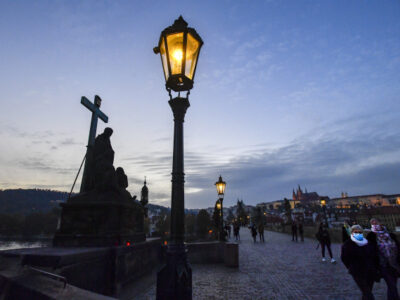 Die Karlsbrücke in Prag am Abend. Foto: ČTK/Šimánek Vít