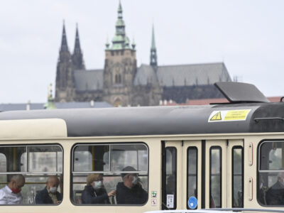 Ab Miitwoch wird das öffentliche Leben in Tschechien wieder heruntergefahren. Foto: ČTK/Kamaryt Michal