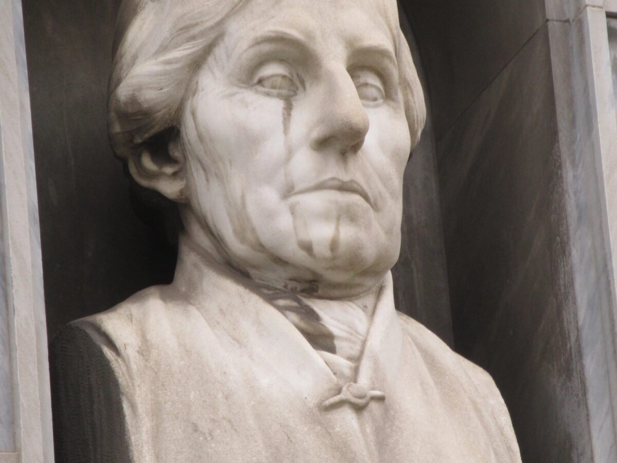 Ihre Gedenkbüste zeigt sie als eine leidende Frau: Charlotte Garrigue Masaryková, die als erste „First Lady“ der 1918 ausgerufenen Ersten Tschechoslowakischen Republik bekannt wurde. Foto: Detmar Doering