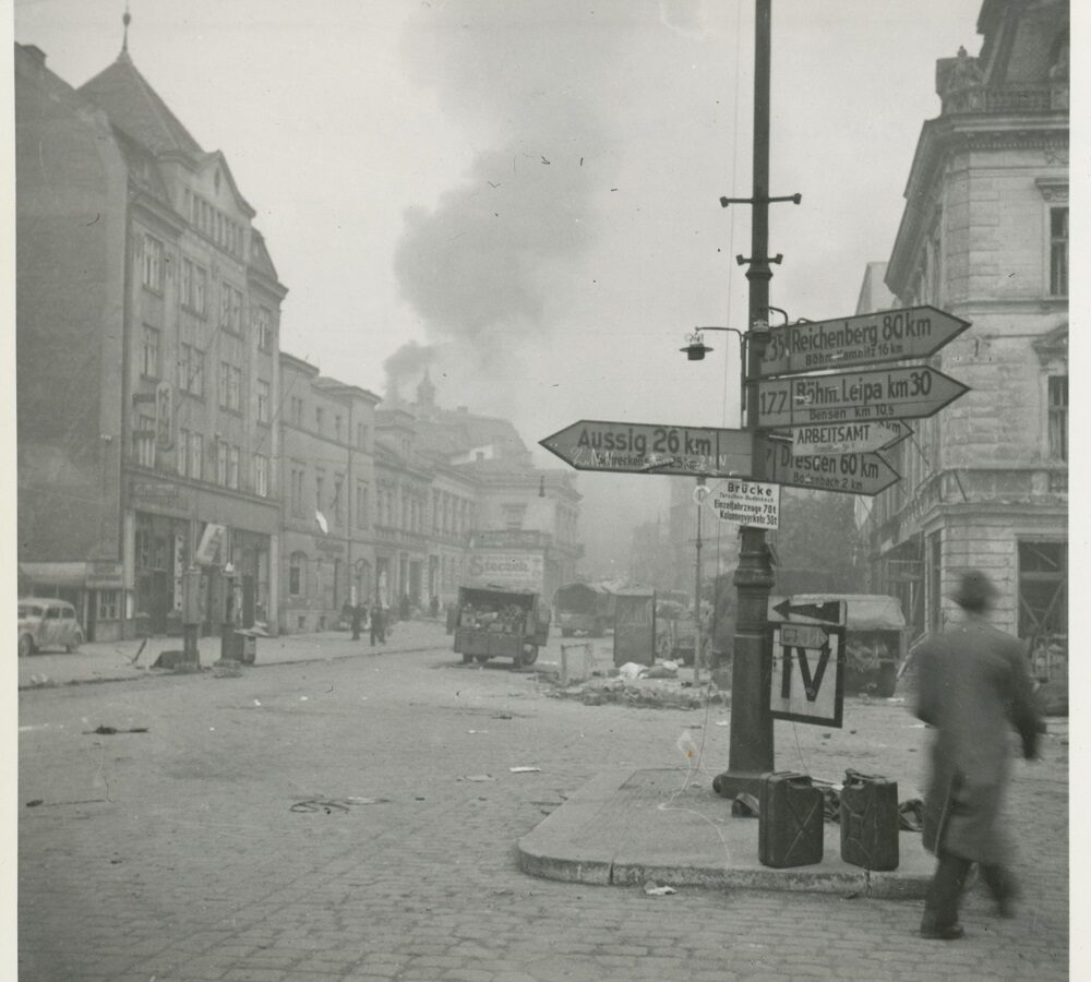 Noch am 8. Mai flog die Rote Armee Luftangriffe auf Tetschen (Děčín). Foto: Staatliches Kreisarchiv Tetschen (Děčín)