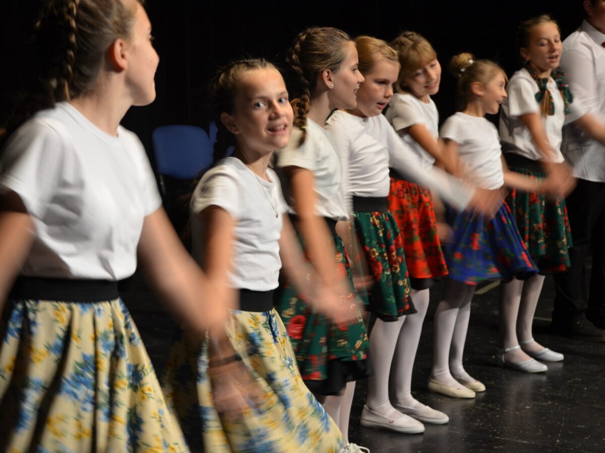 Kinderauftritt "Kinder wollen lustig sein" - Gemeinschaft schlesisch-deutscher Freunde im Hultschiner Ländchen. Foto: Anna Treutlein