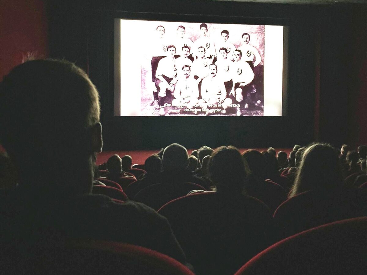 Am Donnerstag, den 14. Oktober, feierte der Dokumentarfilm über den DFC Prag seine Premiere. Foto: Anna Treutlein