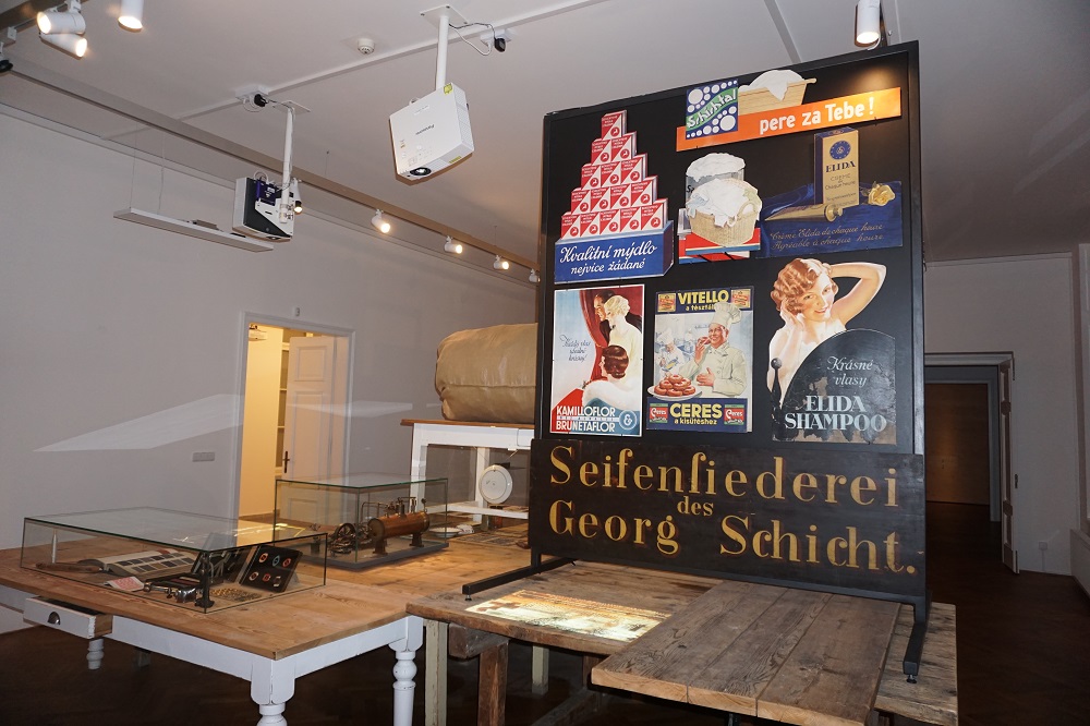 Reklame des Lebensmittelkonzerns Schicht in der Dauerausstellung in Aussig (Ústí nad Labem). Foto: Steffen Neumann