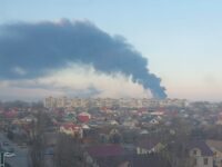 Nach einem Luftangriff: Blick aus Julia Bogdans Wohnung in Cherson Foto: Julia Bogdan