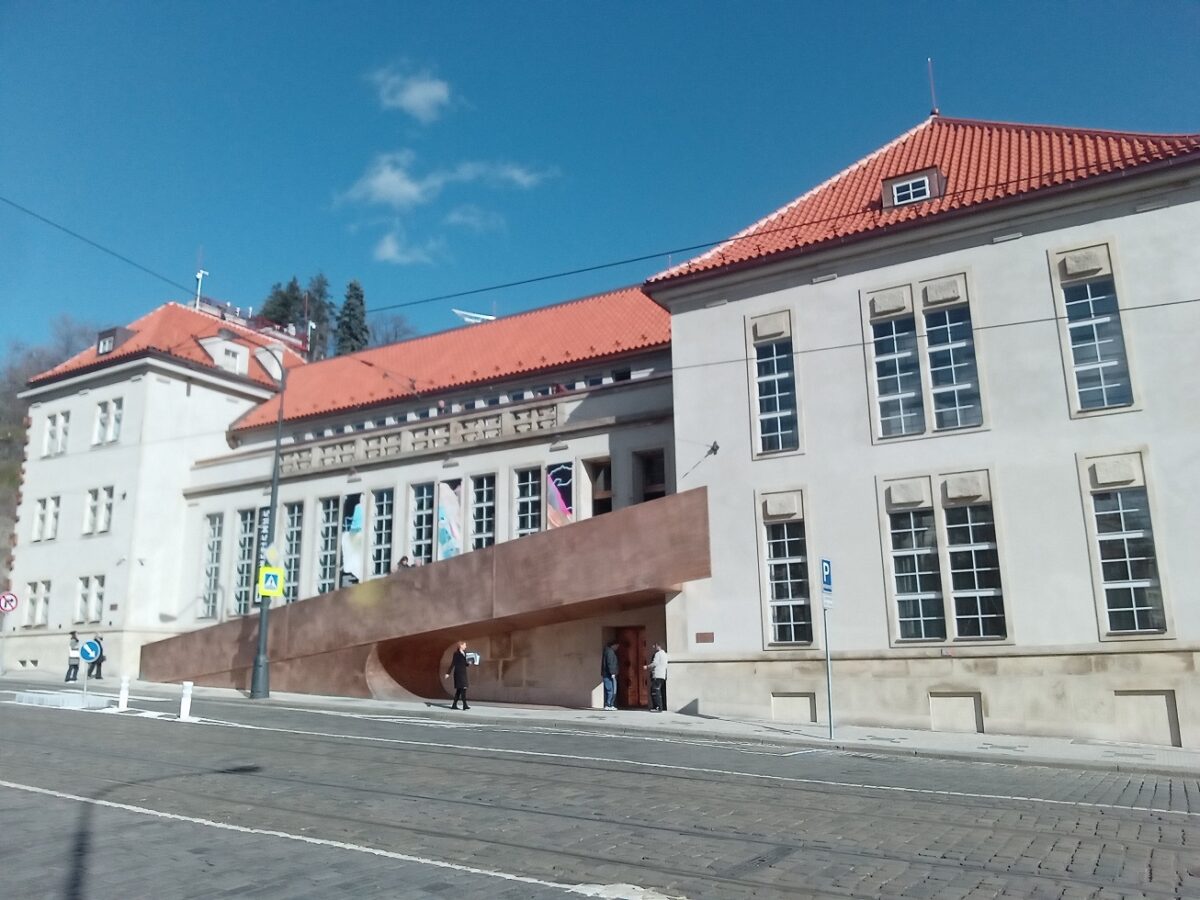 Die neue Kunsthalle Prag im ehemaligen Umspannwerk Klárov. Foto: Lucie Drahoňovská