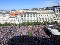 70.000 Menschen protestierten am Samstag, den 3.9.2022. gegen die tschechische Regierung. Foto: ČTK / Kamaryt Michal