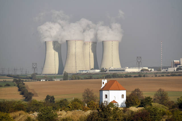 Die aktuell noch vier Reaktorblöcke des Atomkraftwerks Dukovany. Foto: ČTK/Ramík Drahoslav