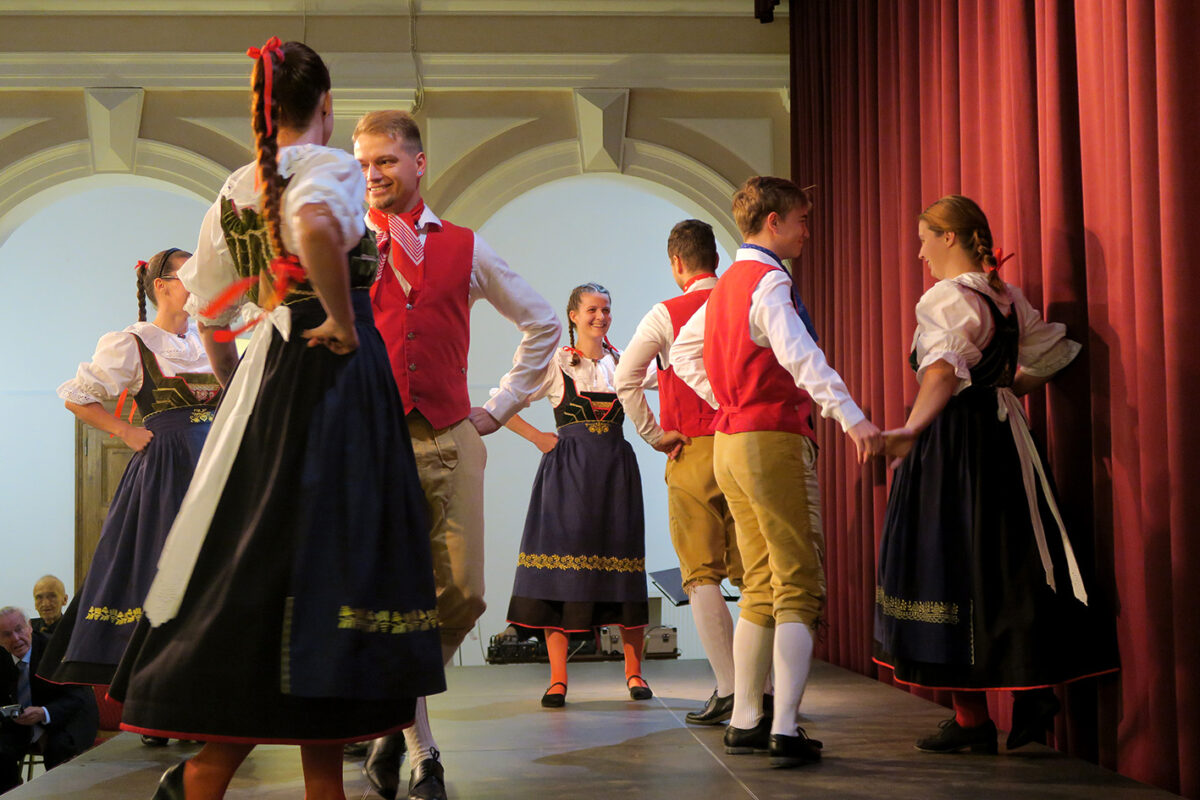 Die Schönhengster Tanzgruppe. Foto: Irene Kunc
