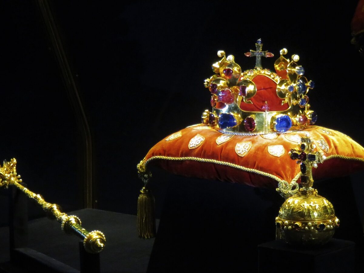 Die Krönungsinsignien des ehemaligen Königreichs Böhmen. Foto: Wikimedia Commons/ K. Pacovsky, CrownJewelsBohemia1, CC BY-SA 4.0