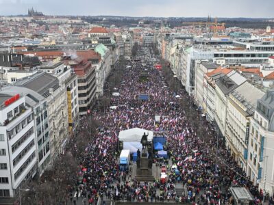 Festnahmen nach Protesten gegen tschechische Regierung