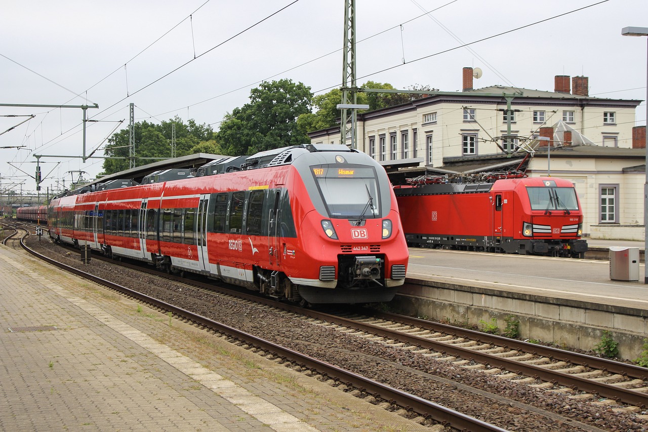 Ab Mittwoch stehen die Züge des Personenverkehrs in Deutschland wieder still. Foto: pixabay