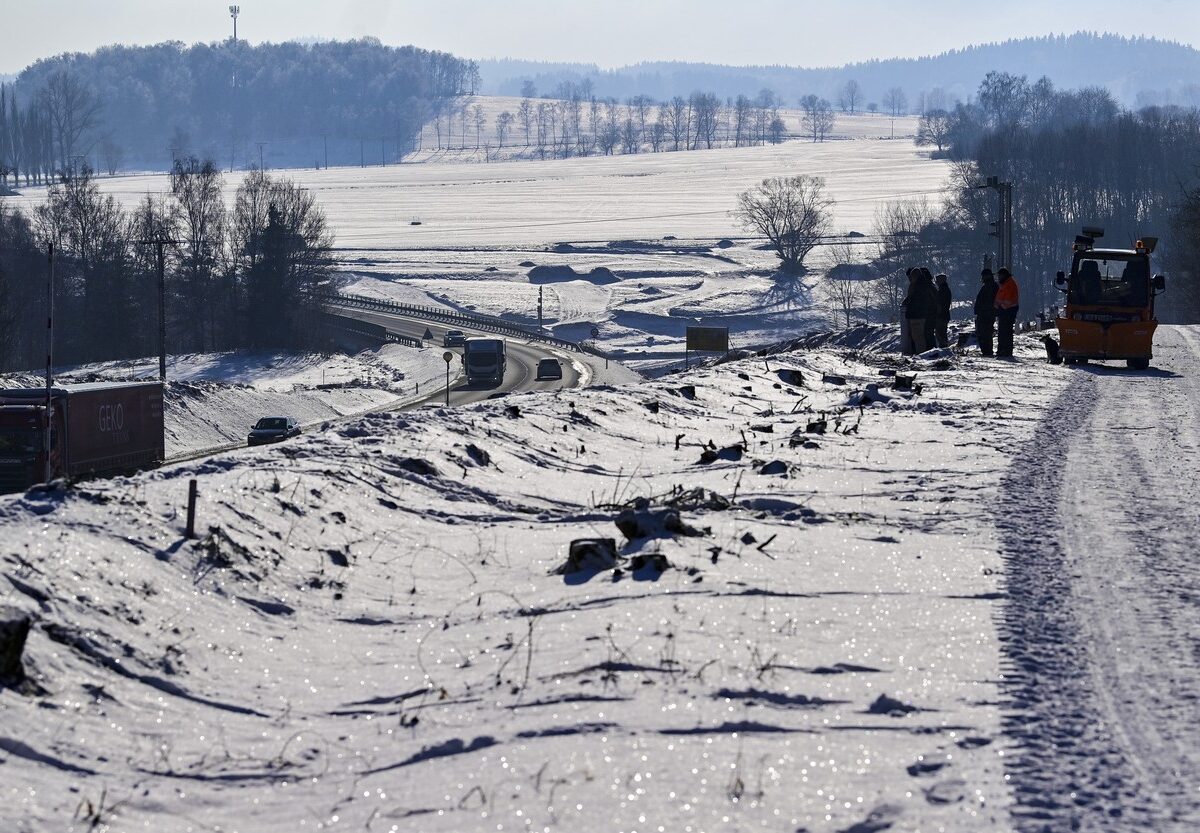 Der Bau des Grenzabschnitts der Autobahn D3, die nach Österreich führen soll, hat begonnen. Foto: ČTK / Pancer Václav
