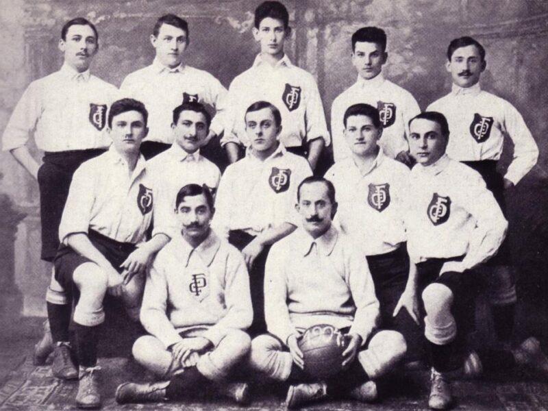 Die Mannschaft des Deutschen Fußball Clubs Prag 1904. Foto: Wikimedia Commons 