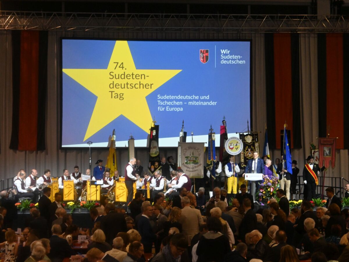 Vom 17. bis 19. Mai fand in Augsburg der 74. Sudetendeutsche Tag statt. Foto: LandesEcho