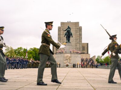 Am Nationaldenkmal auf dem Vítkov-Berg in Prag findet jährlich die Gedenkfeier zum Ende des Zweiten Weltkriegs in Europa statt. Foto: Albert Michajluk