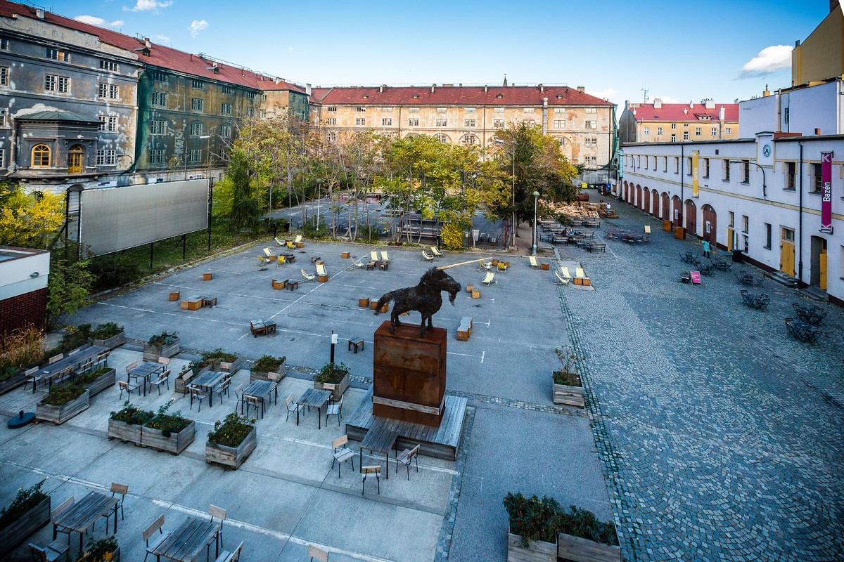 Kasárna Karlín ohne Menschen. Ein Bild, das für eine unbekannte Zeit bleiben wird. Foto: Prague City Tourism