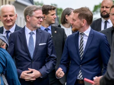 Tschechiens Premier Petr Fiala (links) und Sachsens Ministerpräsident Michael Kretschmer beim Besuch in Marienberg. Foto: ČTK / Hájek Ondřej