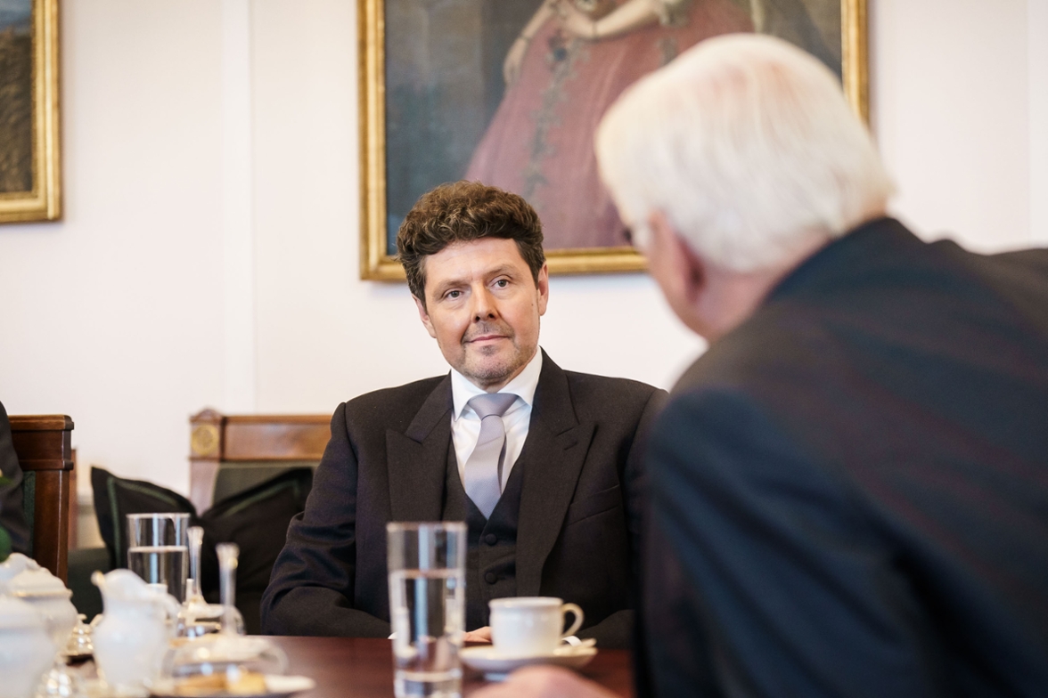 Jiří Čistecký im Gespräch mit Bundespräsident Frank-Walter-Steinmeier. Foto: Bundesregierung/Denzel ©