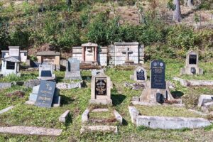 Deutsche Gräber am Friedhof Wekelsdorf.
